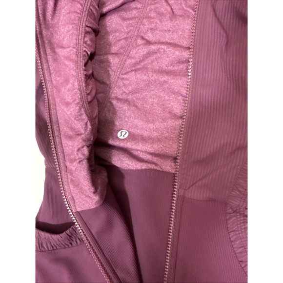 Lululemon Hooded Define Jacket Ruched Nulu Slim Fit Size 8 BORDEAUX EXCELLENT - Picture 12 of 16